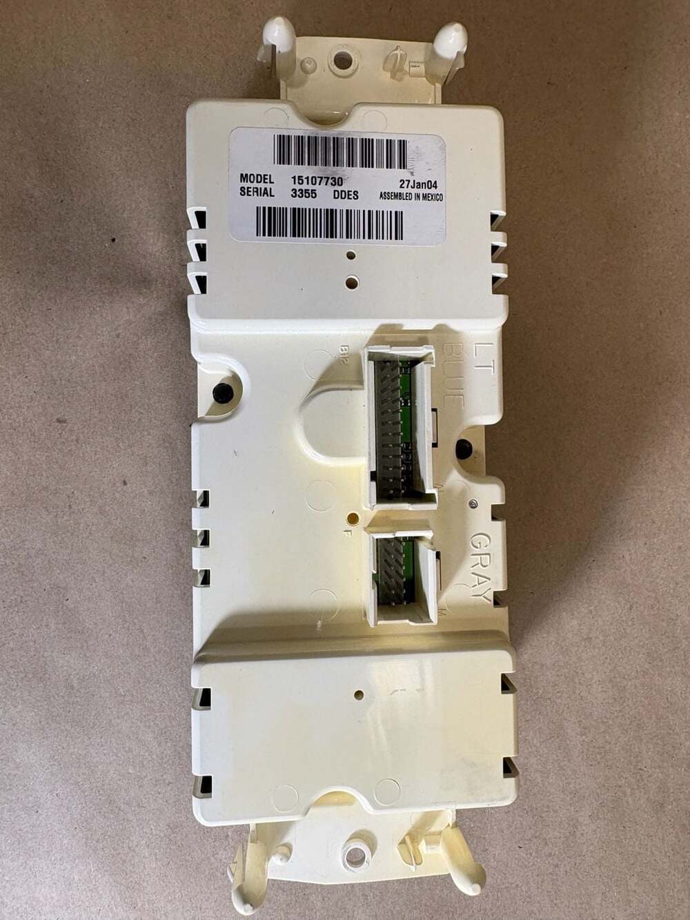 Gm Climate Control Module 15107730 Ac Heater Panel - Picture 2 of 3